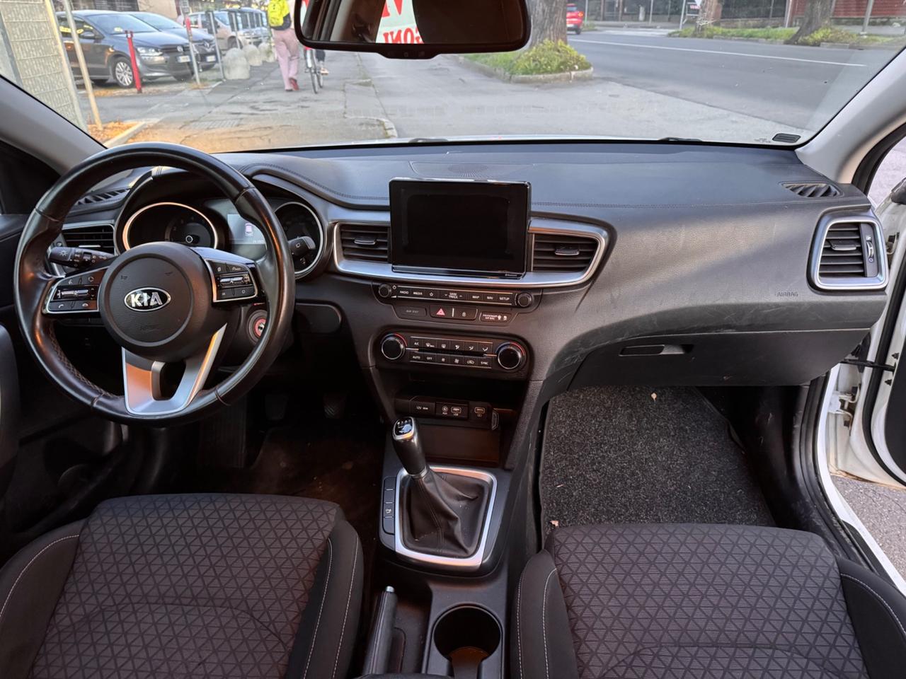 Kia Ceed 1.4 MPi GPL 5p. Neopaten garanzia 12 mesi