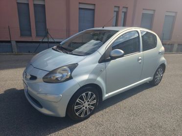 Toyota Aygo 1.0 Benz euro 4 5 porte Sol