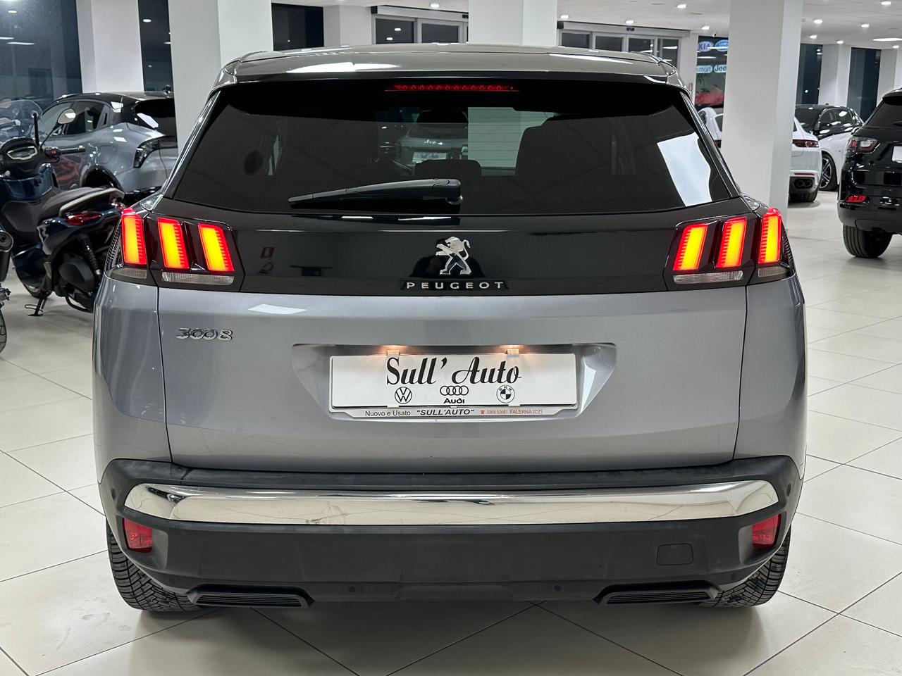 Peugeot 3008 BlueHDi 120 S&S EAT6 Allure - 2017