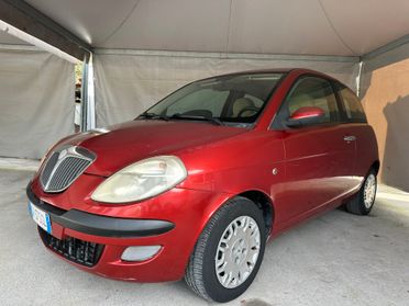 Lancia Ypsilon 1.2 16V Platino