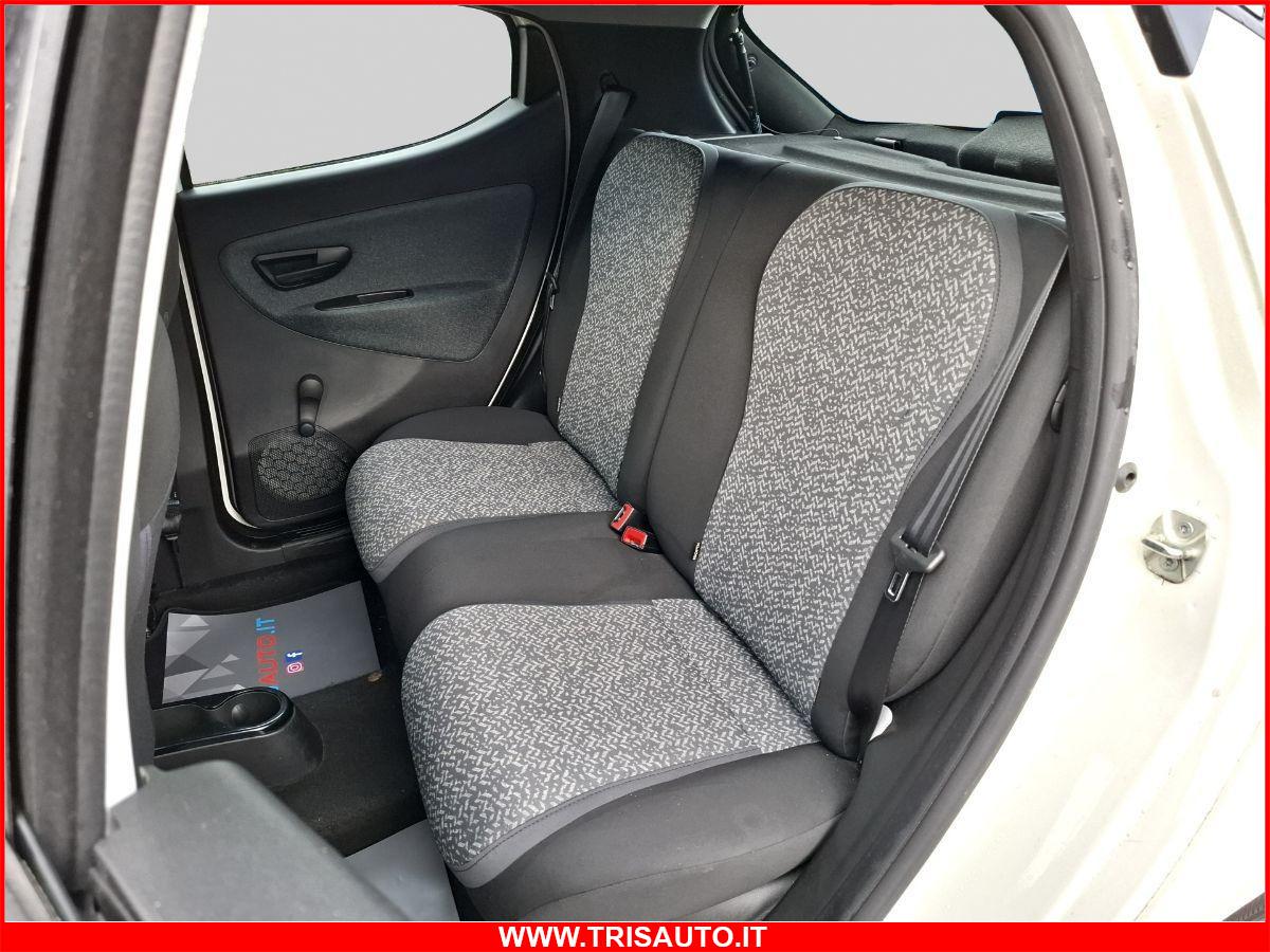 LANCIA Ypsilon 1.0 Hybrid Silver NEOPATENTATI