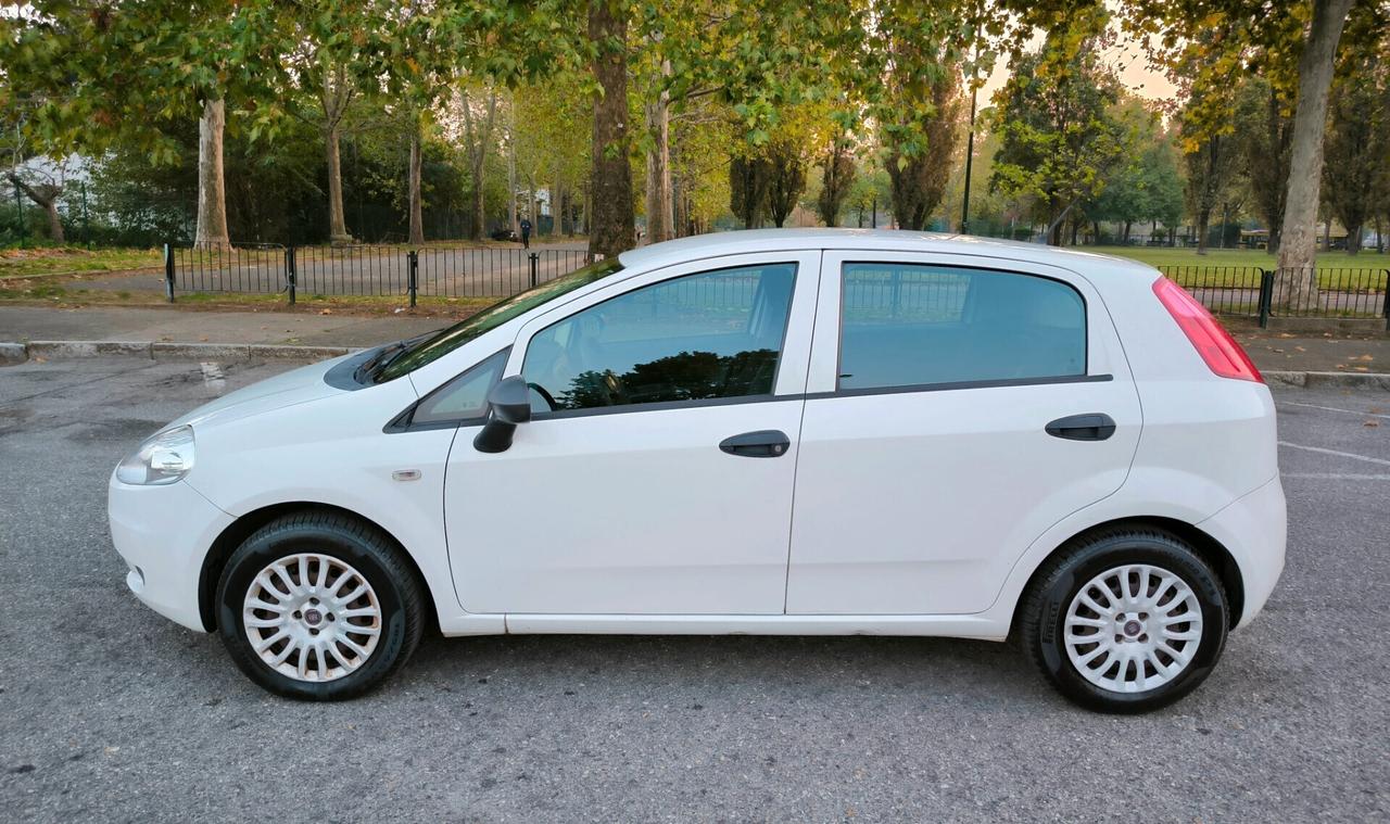 Fiat Grande Punto 1.3 MJT 75 CV 5 porte LEGGERE BENE