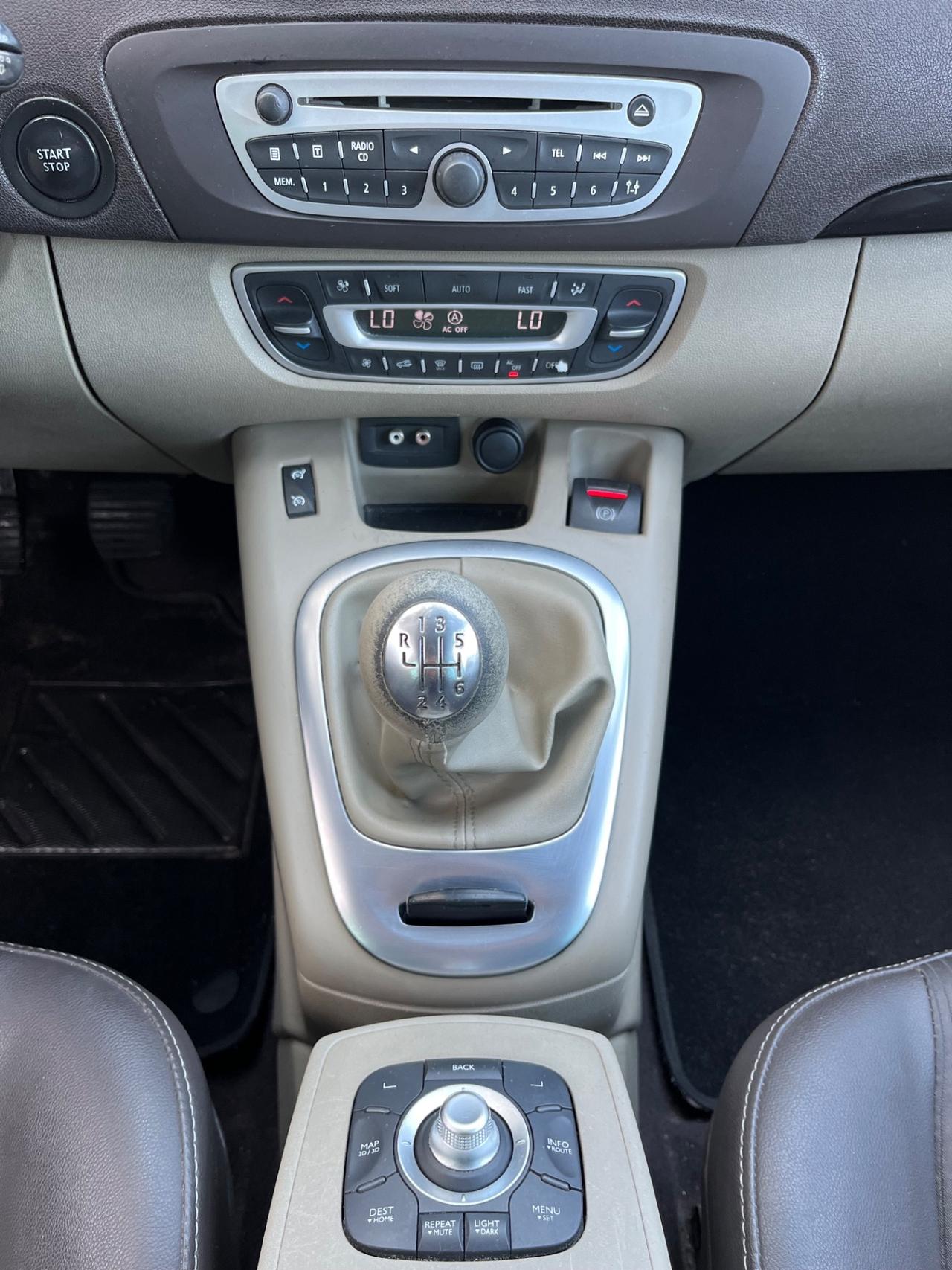 Renault Scenic Scénic X-Mod 1.9 dCi 130CV Luxe