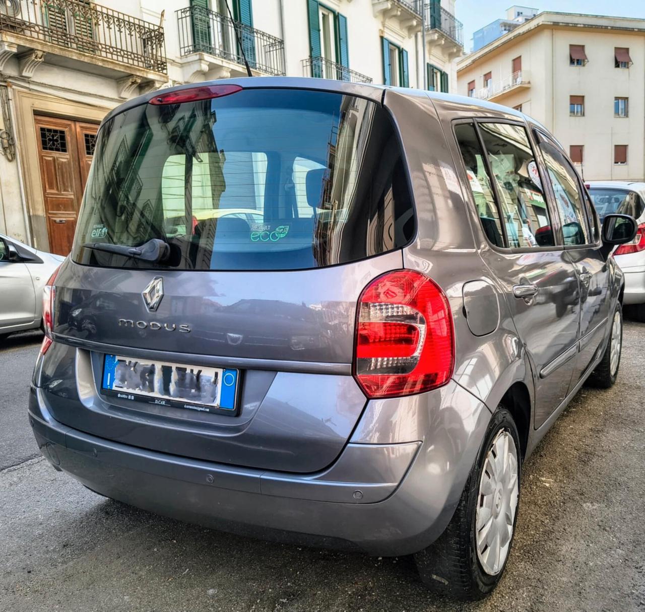 Renault Modus 1.2 Yahoo! - 2011