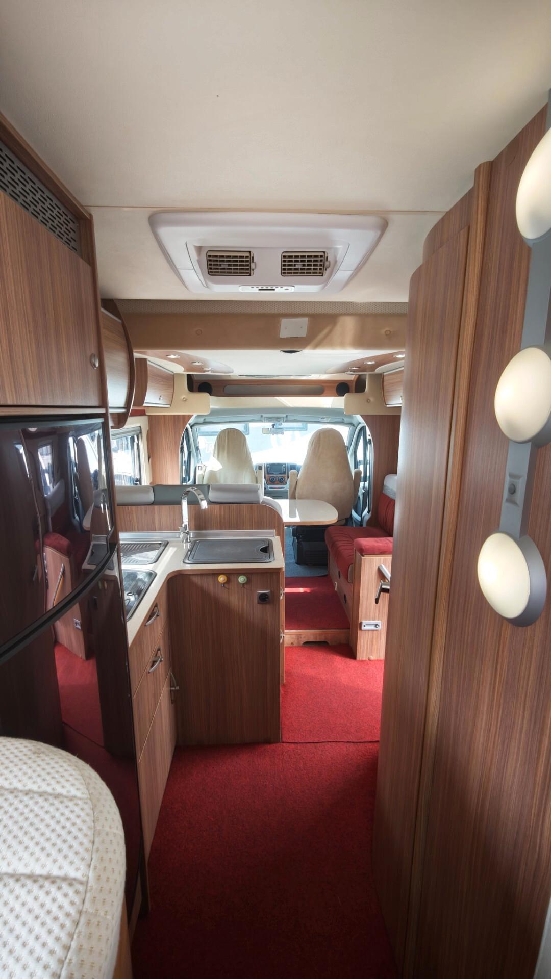 Burstner su Ducato 130cv con Gemelli e basculante
