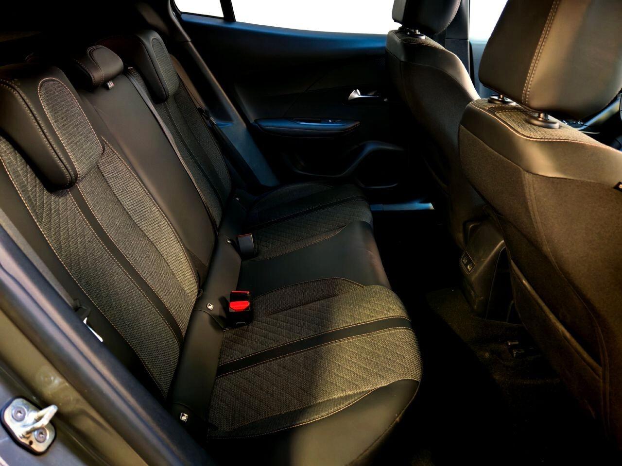 Peugeot 2008 Allure 1.2 Pack Navi 100cv