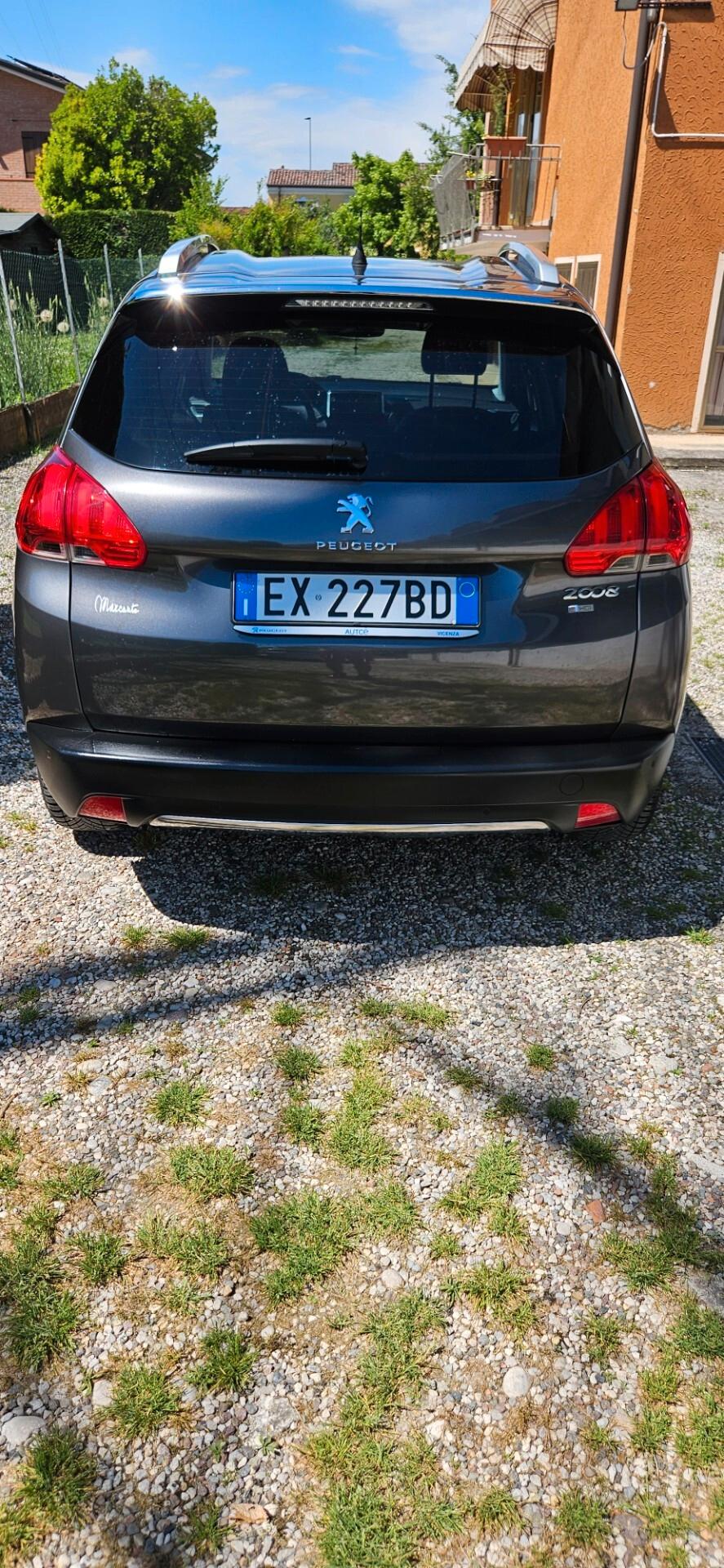 Peugeot 2008 1.6 e-HDi 92 CV Stop&Start Allure