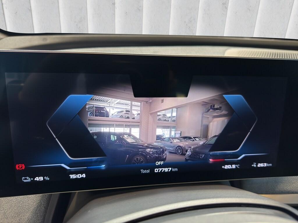 BMW iX M 70