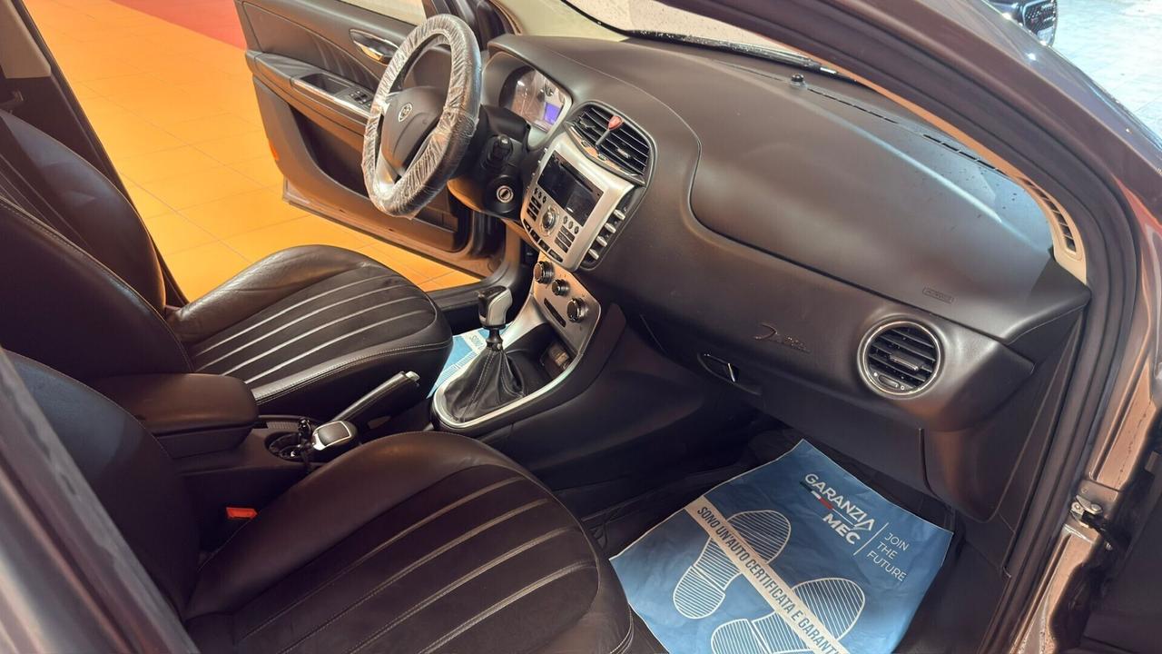 Lancia Delta 1.4 T-Jet 150 CV Argento