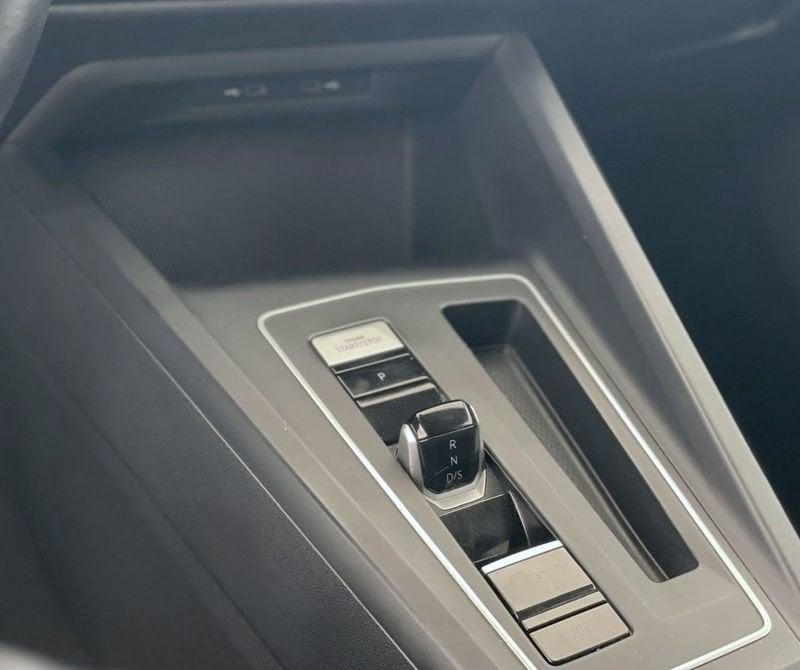 Volkswagen Golf Golf 1.0 eTSI EVO DSG Life