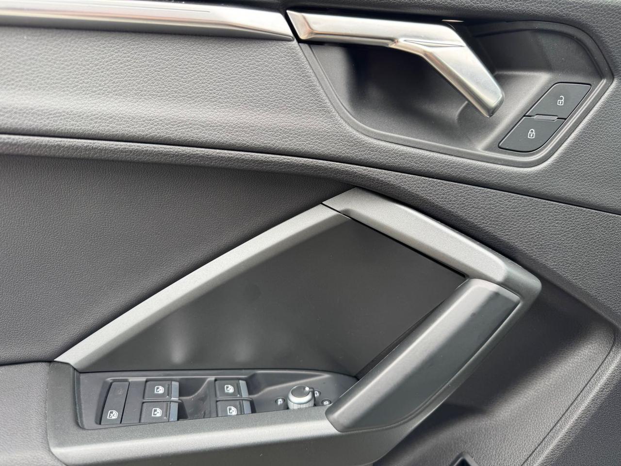 Audi Q3 2.0 40 TDI Sportback S Line #7318