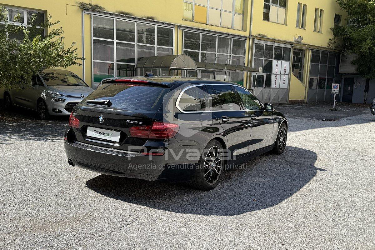 BMW 530d xDrive 249CV Touring Luxury