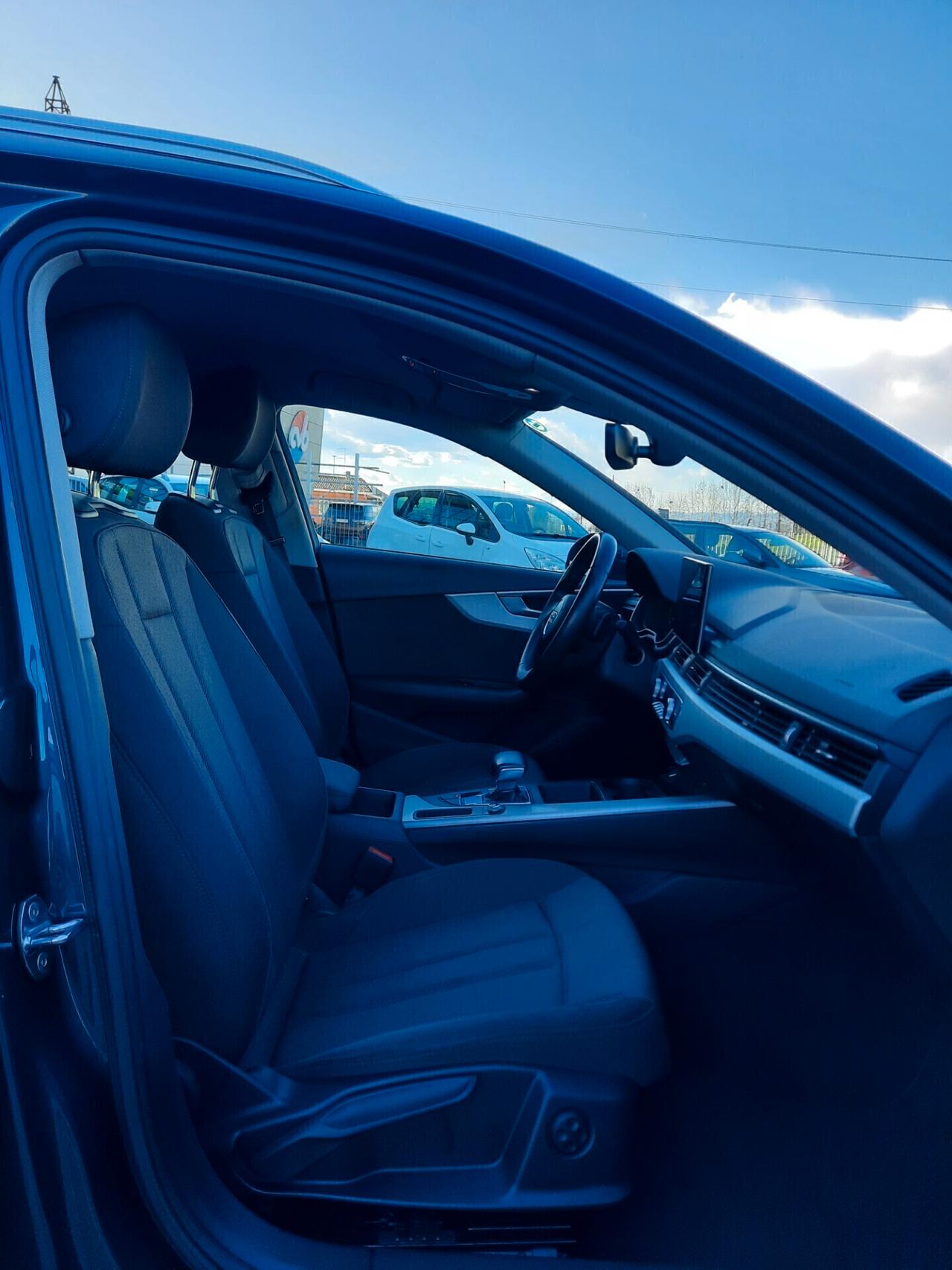 Audi A4 Avant 35 TDI S tronic Sport cokpit radar