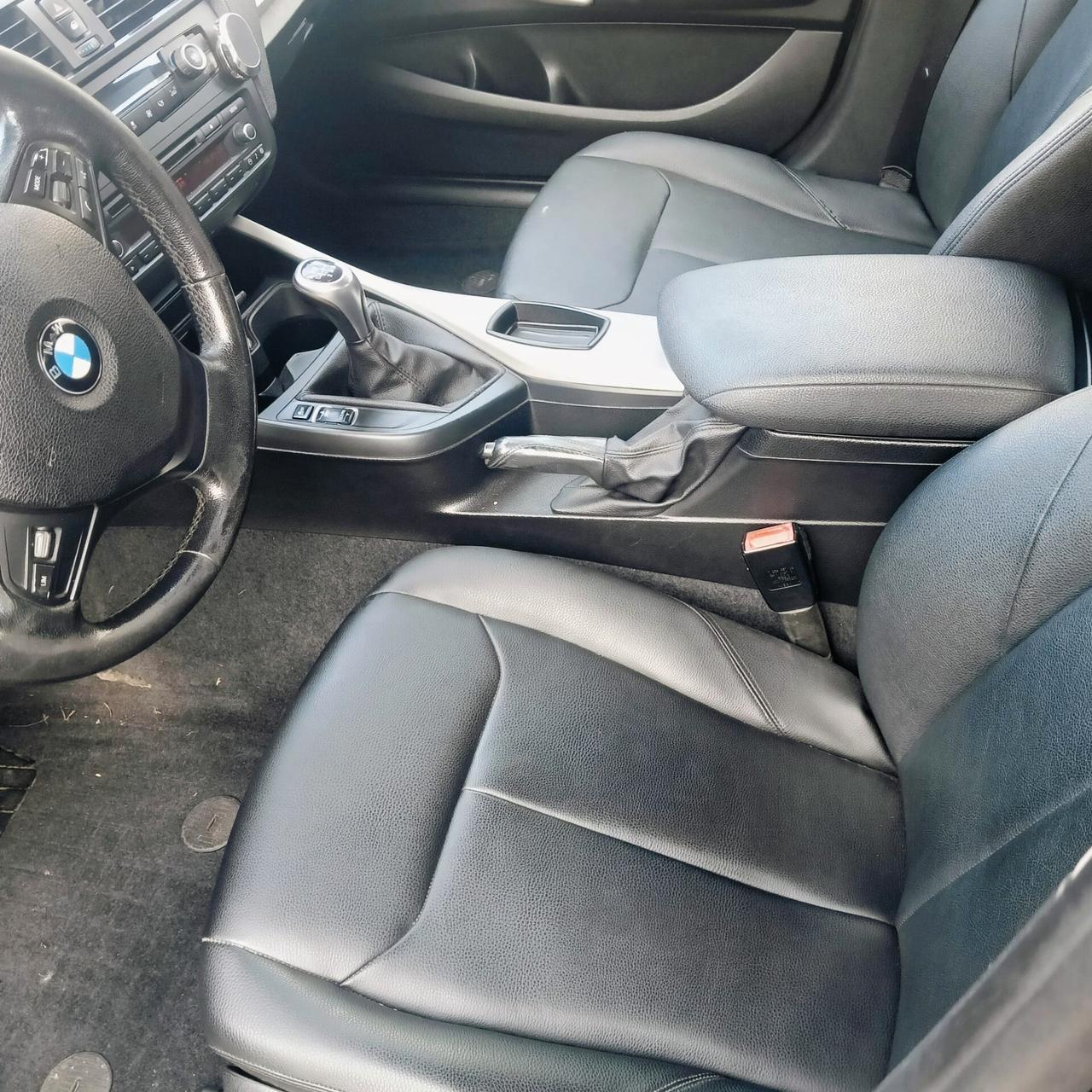 Bmw 120 120d 5p. Urban