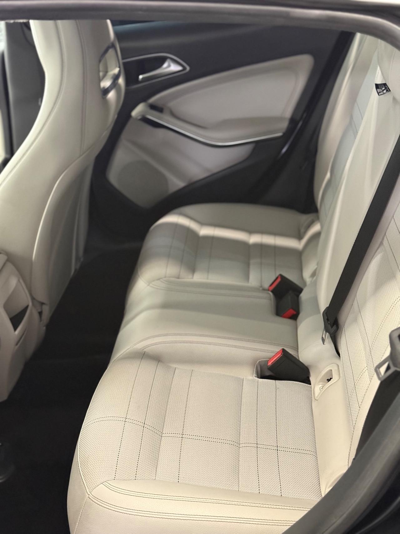 Mercedes-benz CLA 200d Shooting Brake Automatic Sport