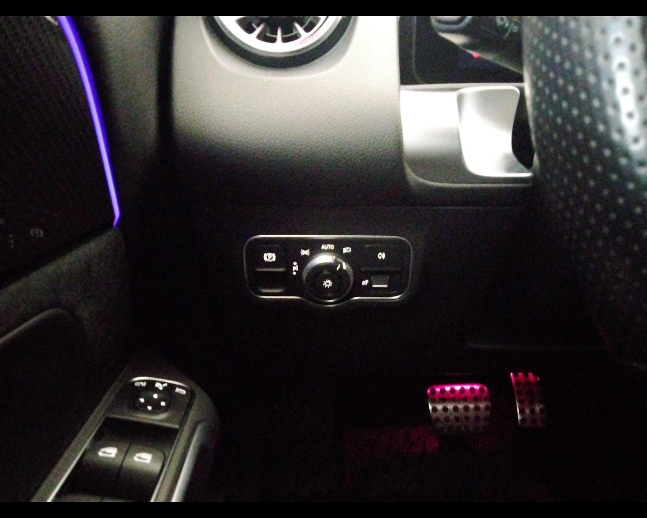 Mercedes-Benz GLB - X247 2019 - GLB 200 d Premium auto 7p.ti