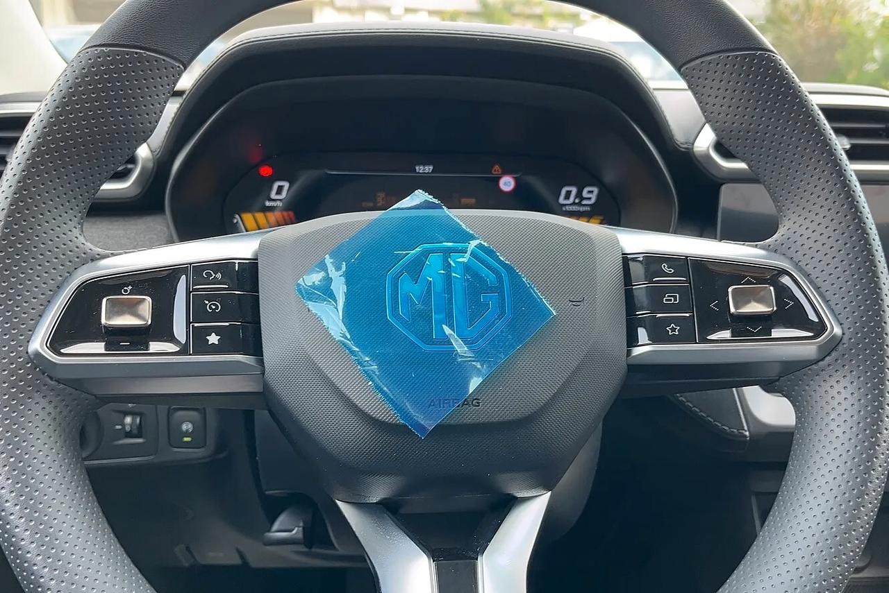 Mg ZS Classic 1.5 STANDARD KM0