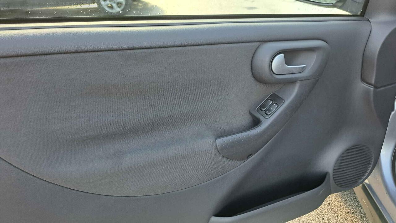 Opel Corsa 1.0i 12V Edition 3 Porte