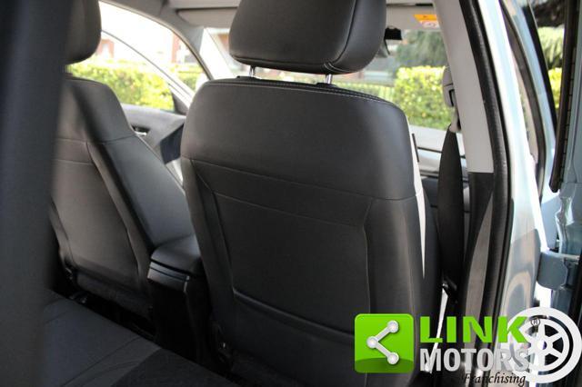 SUZUKI Vitara 1.5 Full-Hybrid 102 CV Starview BiColor 2WD A/T