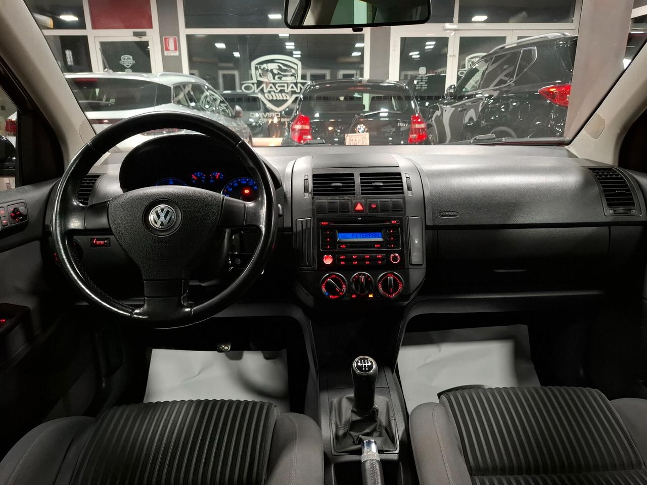 Volkswagen Polo 1.4 TDI 3 porte Sportline NEOPATENTATI