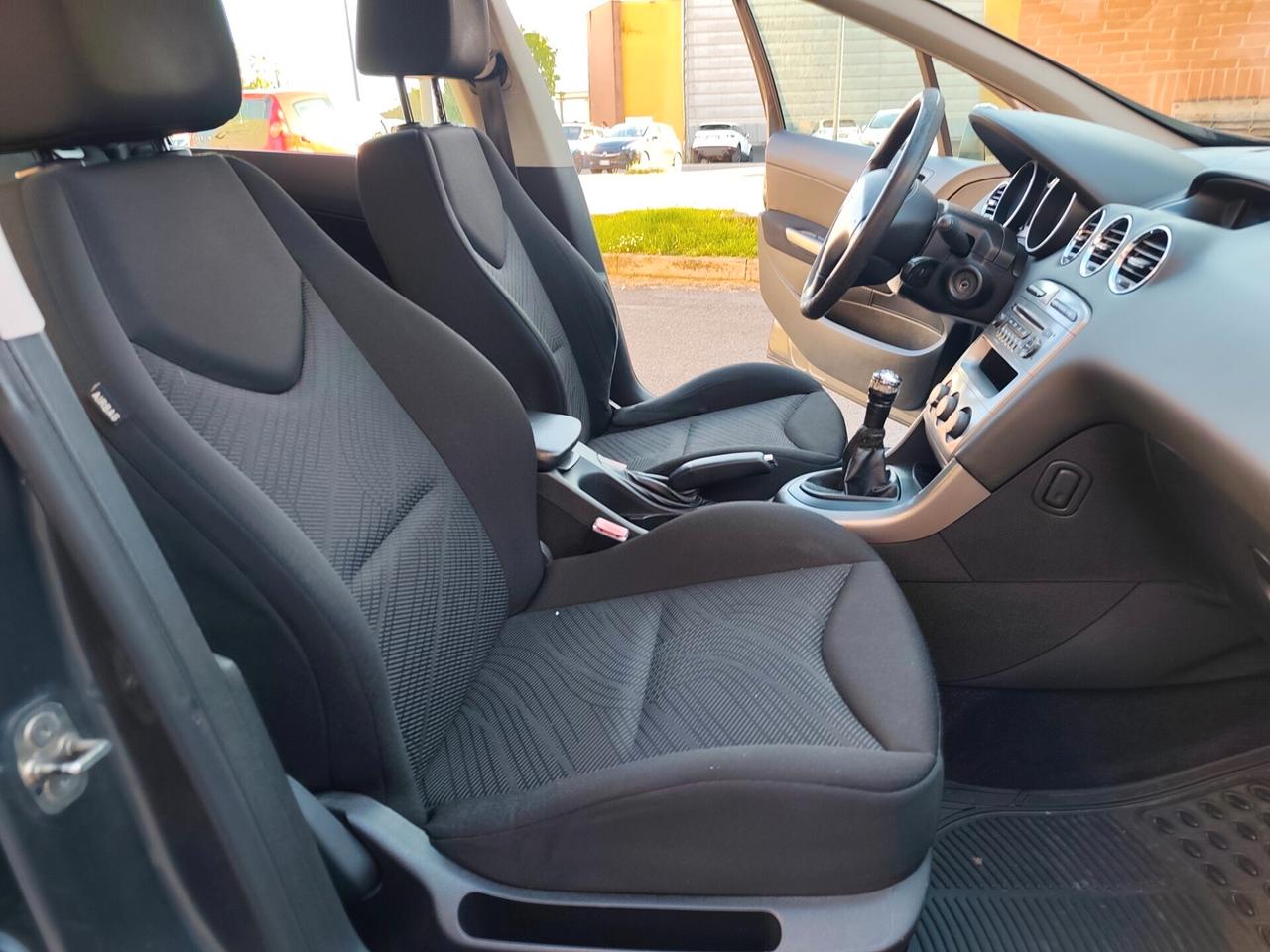 Peugeot 308 1.6 hdi sw neopatentati