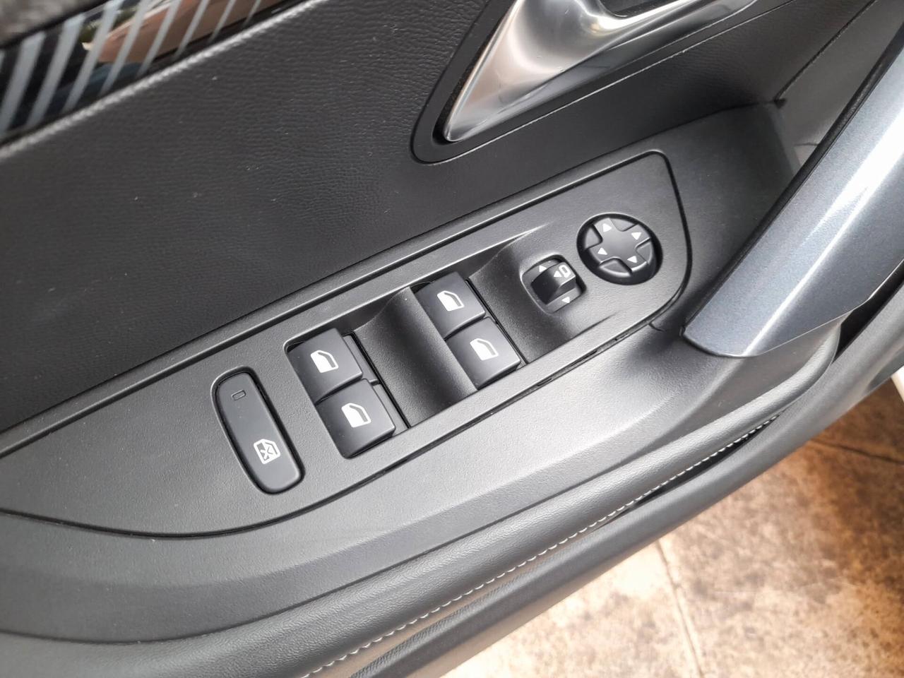 PEUGEOT 2008 1.5 BLUEHDI ALLURE