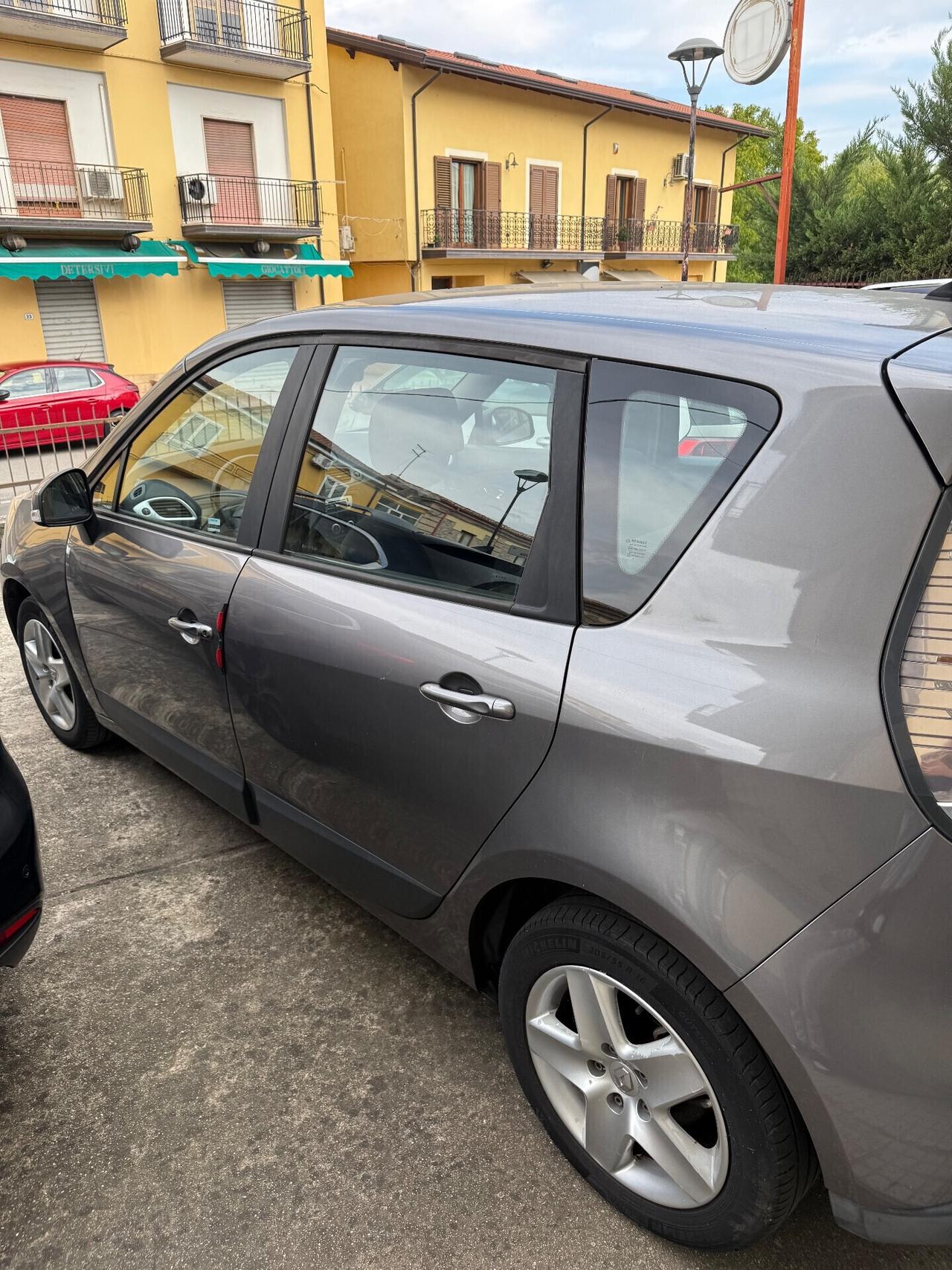 Renault Scenic 1.6 Benzina GPL