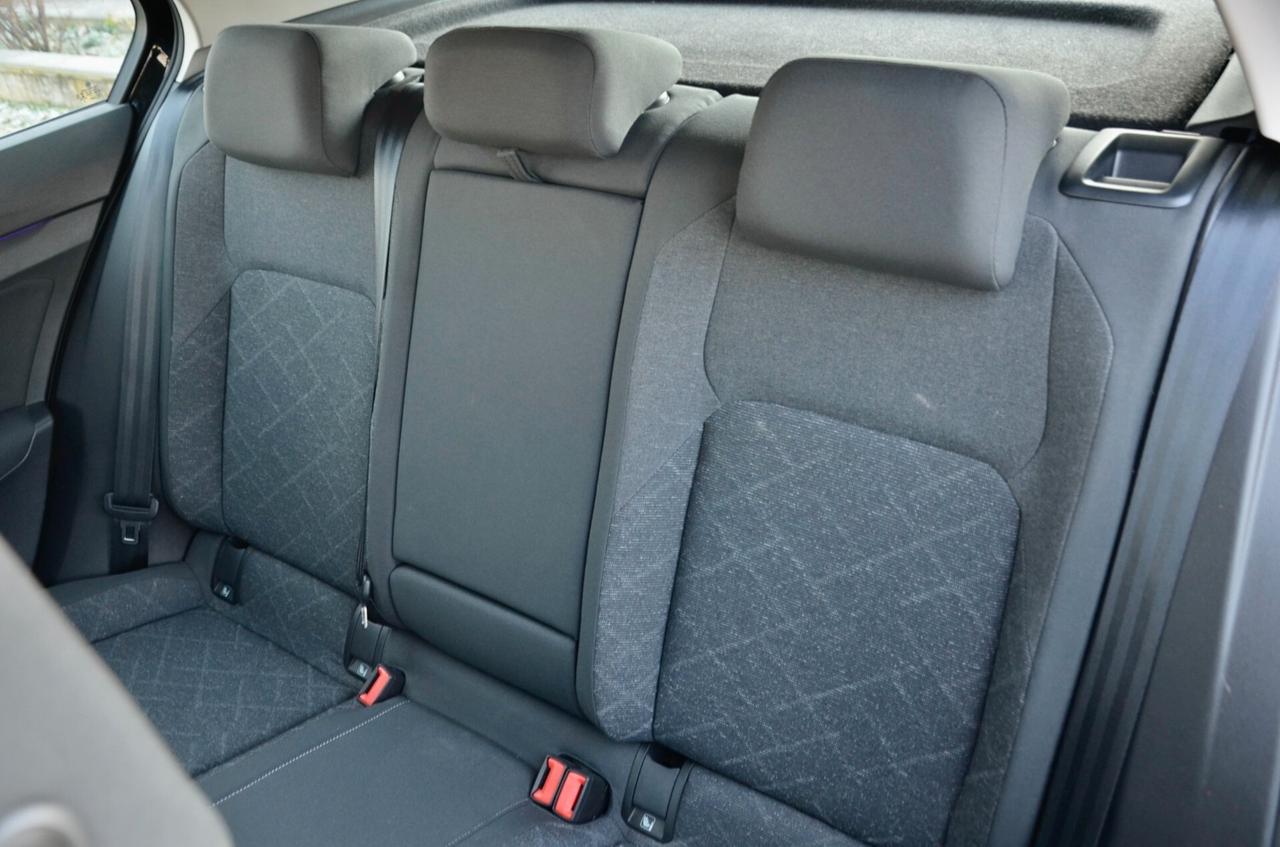 VOLKSWAGEN GOLF 1.0 TSI LIFE 110cv, UFF ITALIANA, EURO 6D, NAVI, APPLE ANDROID, LUCI AMBIENTE, PERMUTE