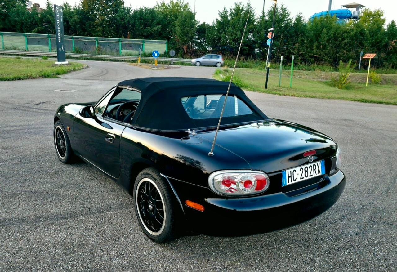 Mazda MX5 NBFL 1.8i 16V