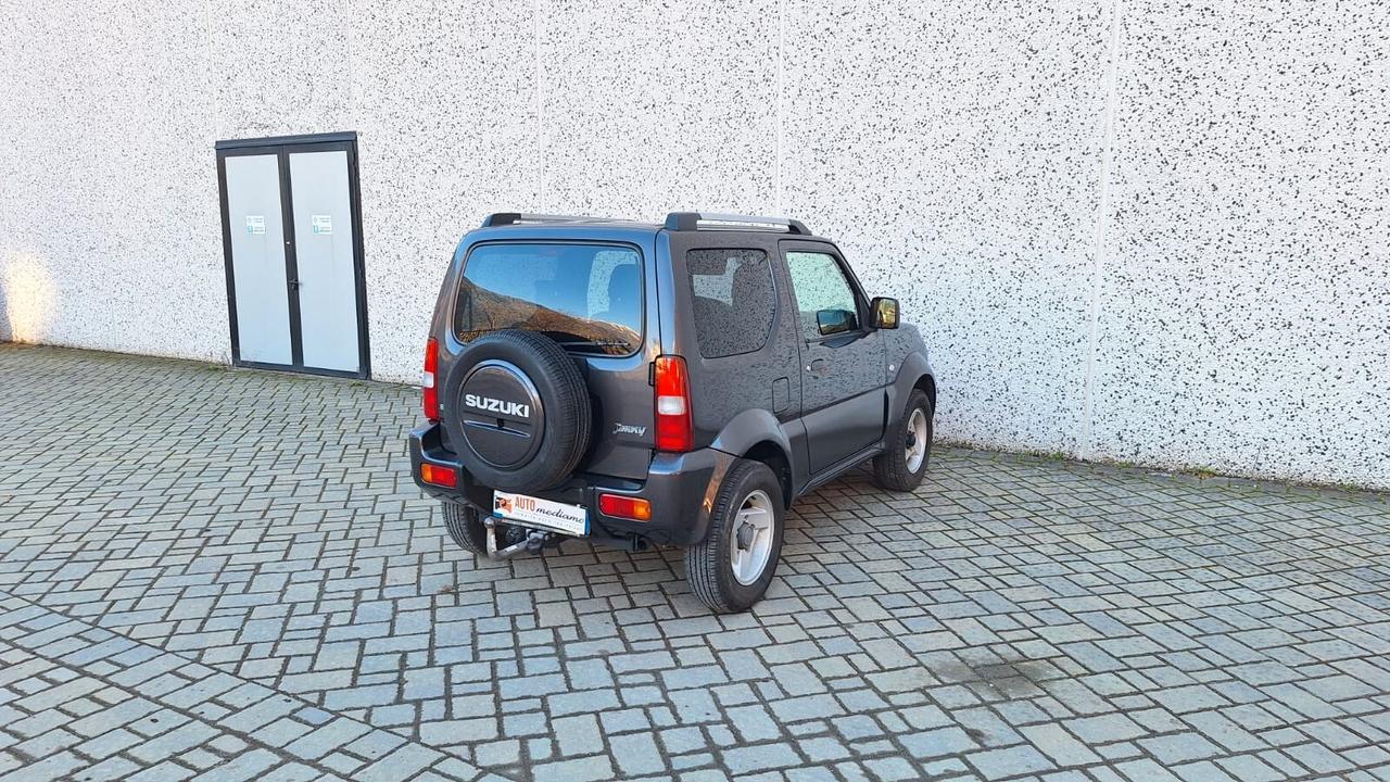 Suzuki Jimny EVO Pelle Gancio traino