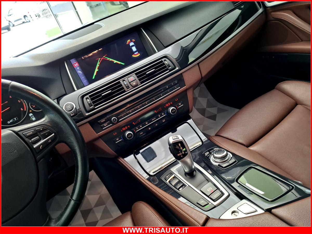 BMW 520d Aut.Touring Luxury (FARI XENO+GANCIO TRAINO+PELLE+NAVI)