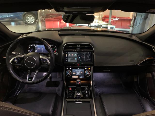 JAGUAR XE 2.0 250 CV P 250 EDITION aut. R-Dynamic HSE