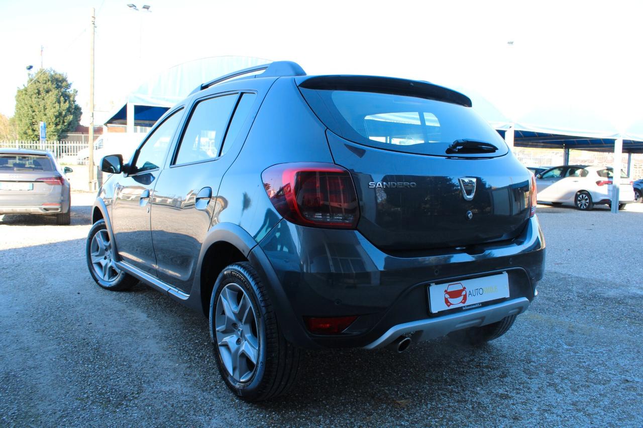 Dacia Sandero Stepway 1.0 TCe 100CV ECO-G 15th Anniversary