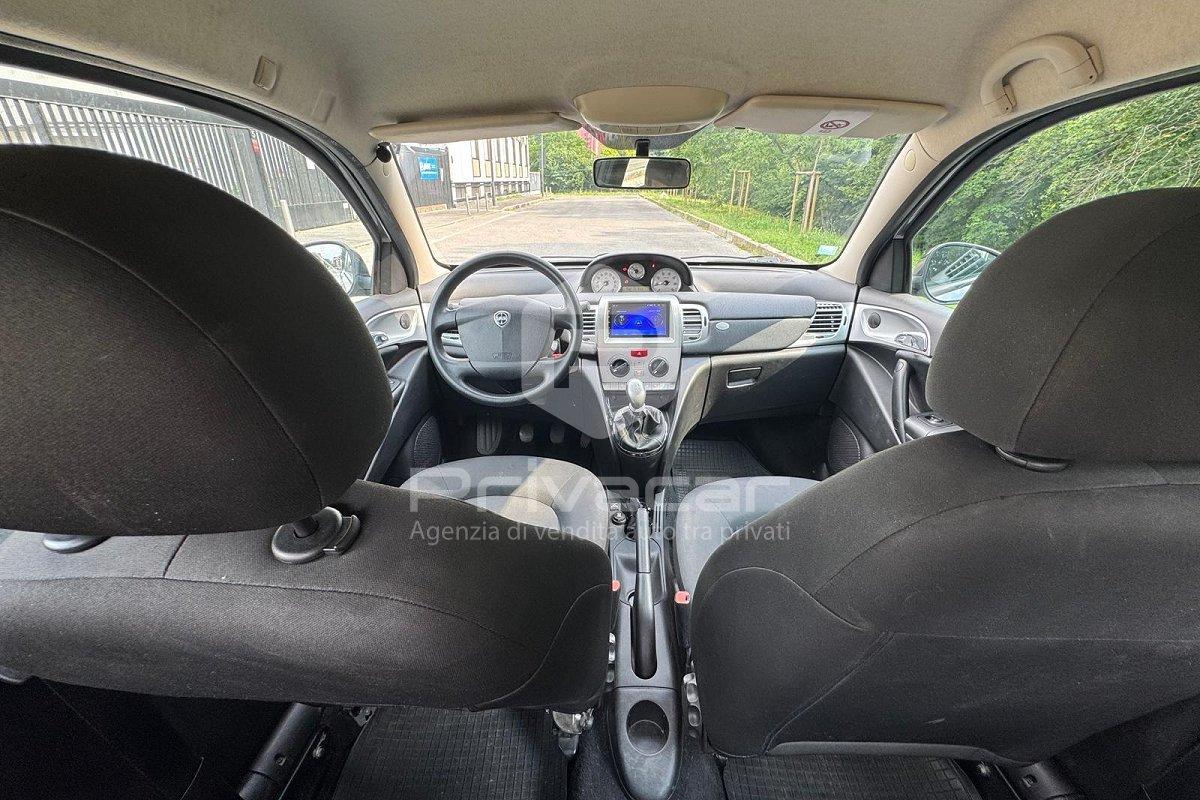 LANCIA Ypsilon 1.2 69 CV Unyca