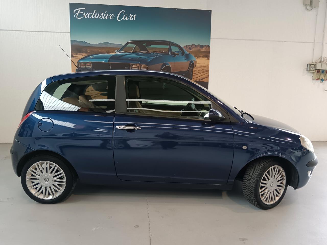 Lancia Ypsilon 1.2 16V Platino