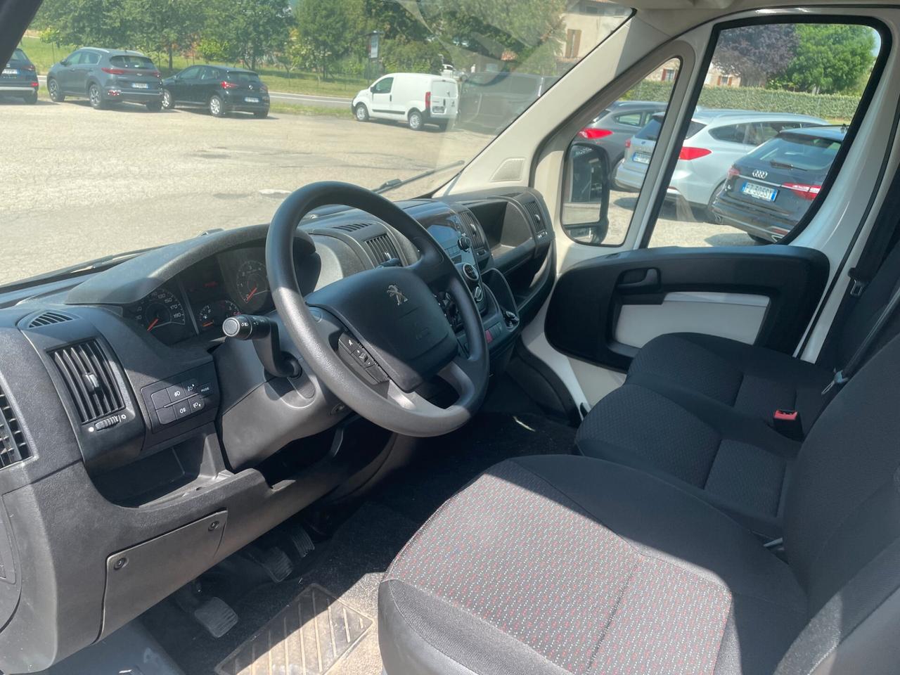 Peugeot Boxer 335 2.0 BlueHDi 130CV L2H2 IVA ESCLUSA