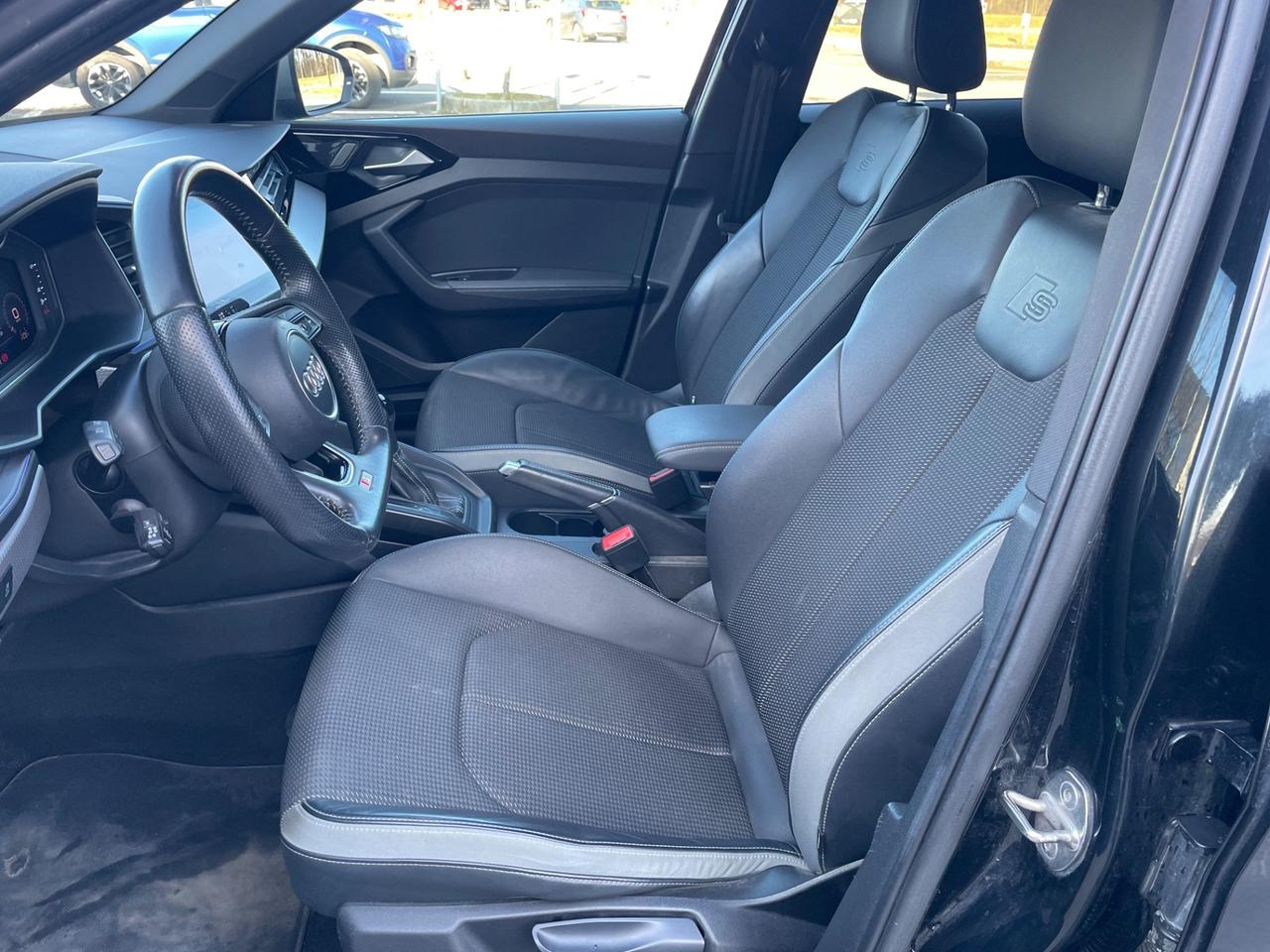 Audi A1 SPB 40 TFSI S tronic line*Automati*Navi*