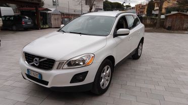 Volvo XC 60 2.4 D 163 CV 4WD Kinetic