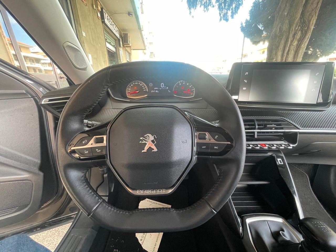 Peugeot 2008 PureTech 100 S&S Allure