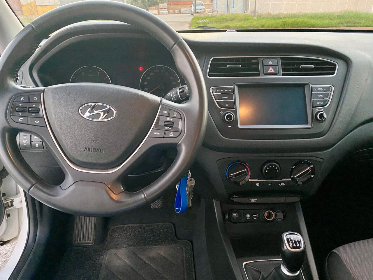 Hyundai i20 1.2 benzina 84 cv. 5 porte