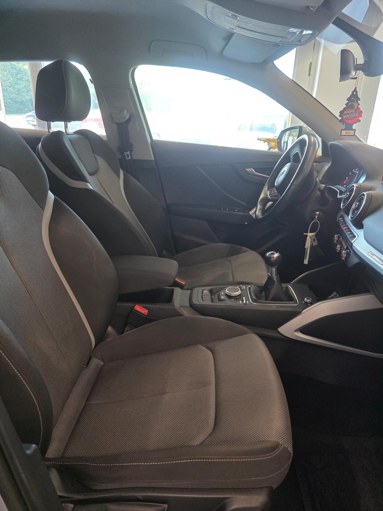 Audi Q2 30 TFSI Identity Black