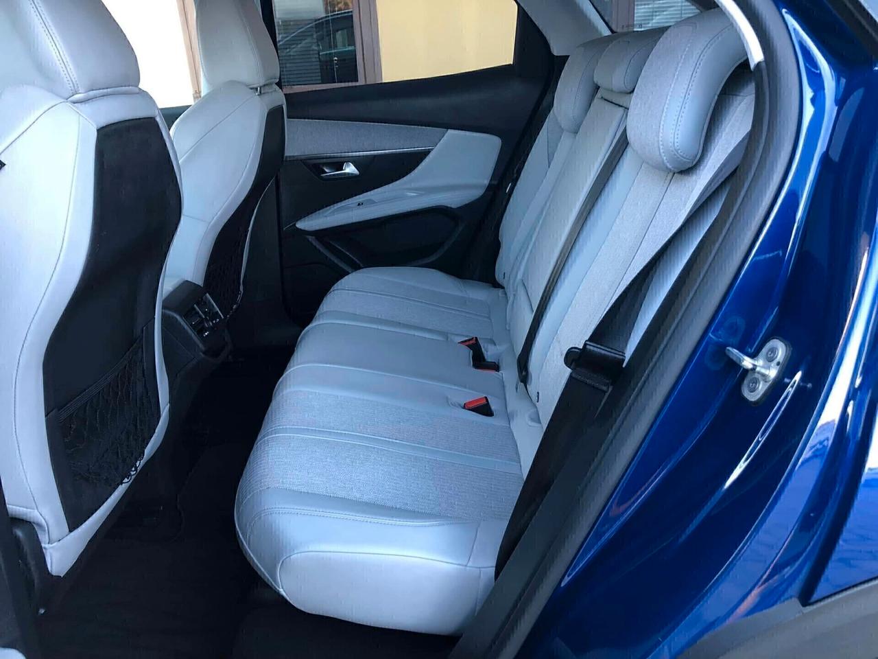 Peugeot 3008 BlueHDi 130 EAT8 Allure 2020