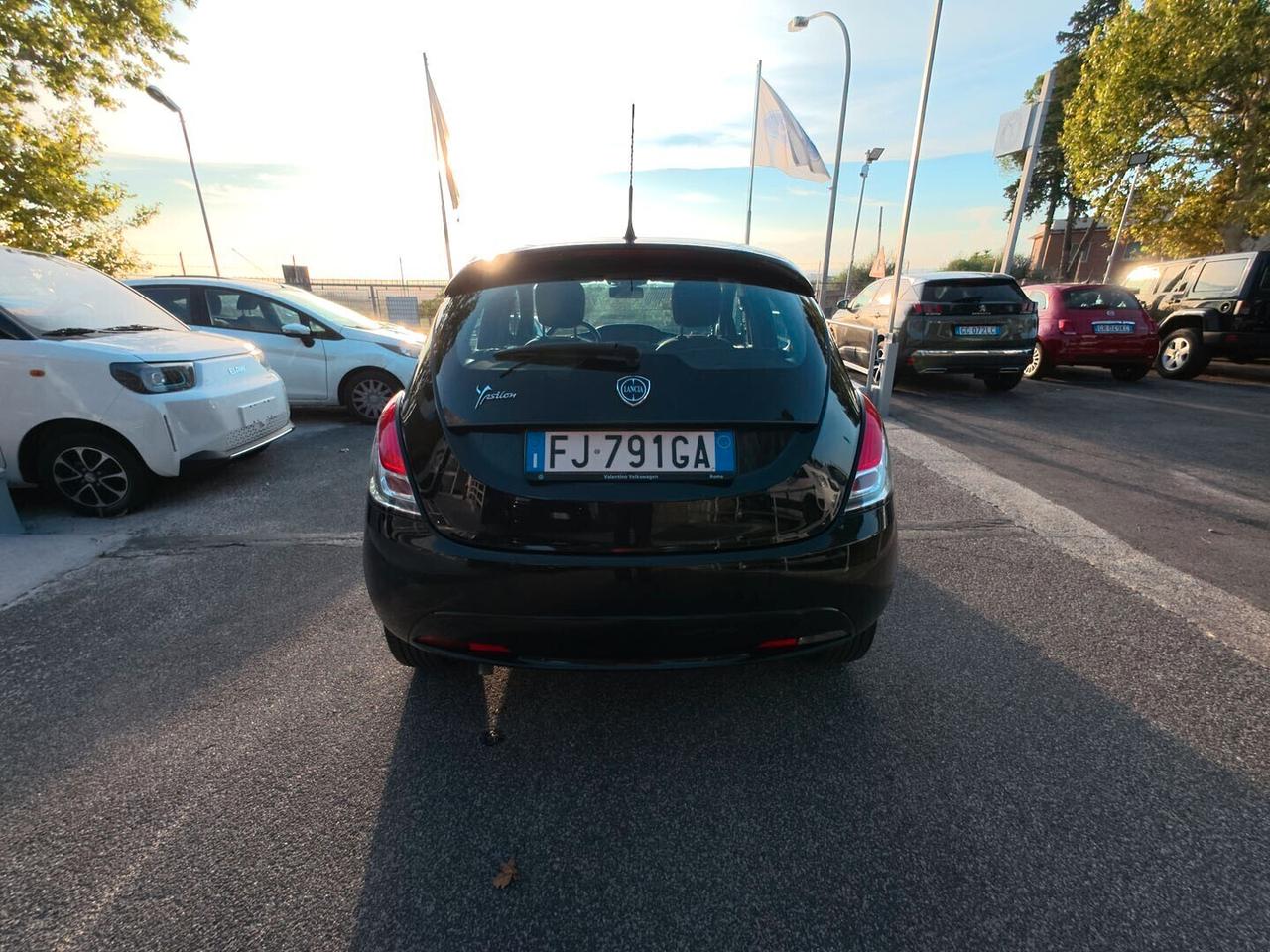 Lancia Ypsilon 1.2 69 CV 5 porte Silver