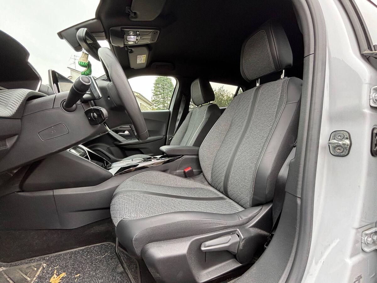 Peugeot 2008 1.2 puretech Allure s&s 130cv eat8