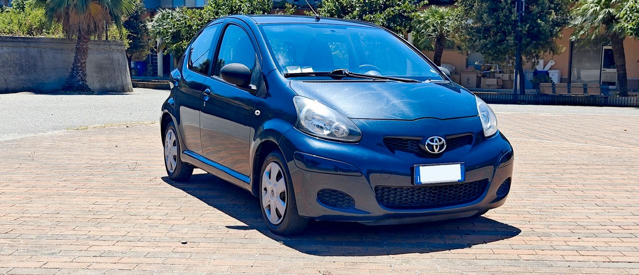 Toyota Aygo 1.0 12V VVT-i 5 porte Deep Ocean Connect