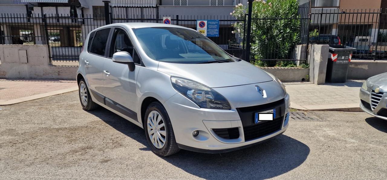 Renault Scénic X-Mod 1.5 dCi 110CV Luxe 2010