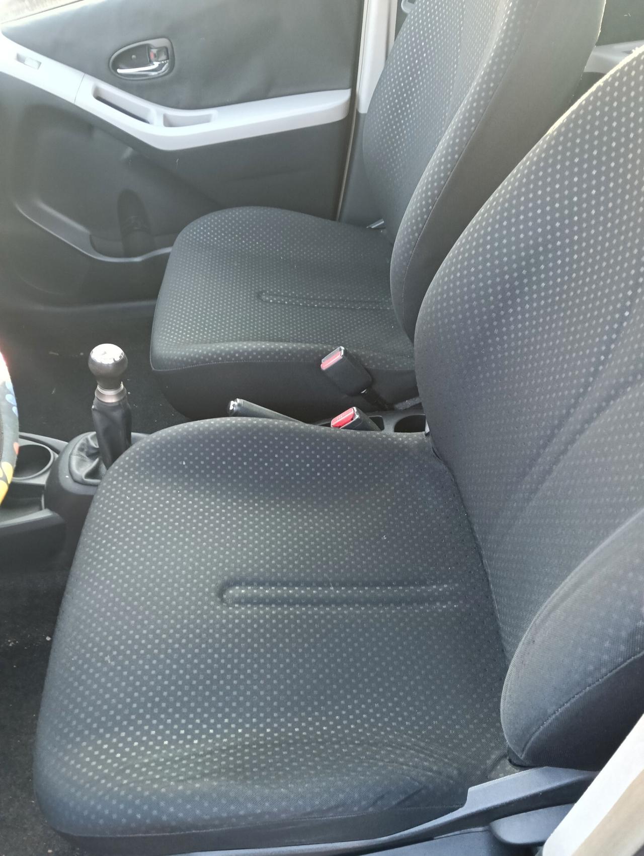 Toyota Yaris 1.0 5 porte