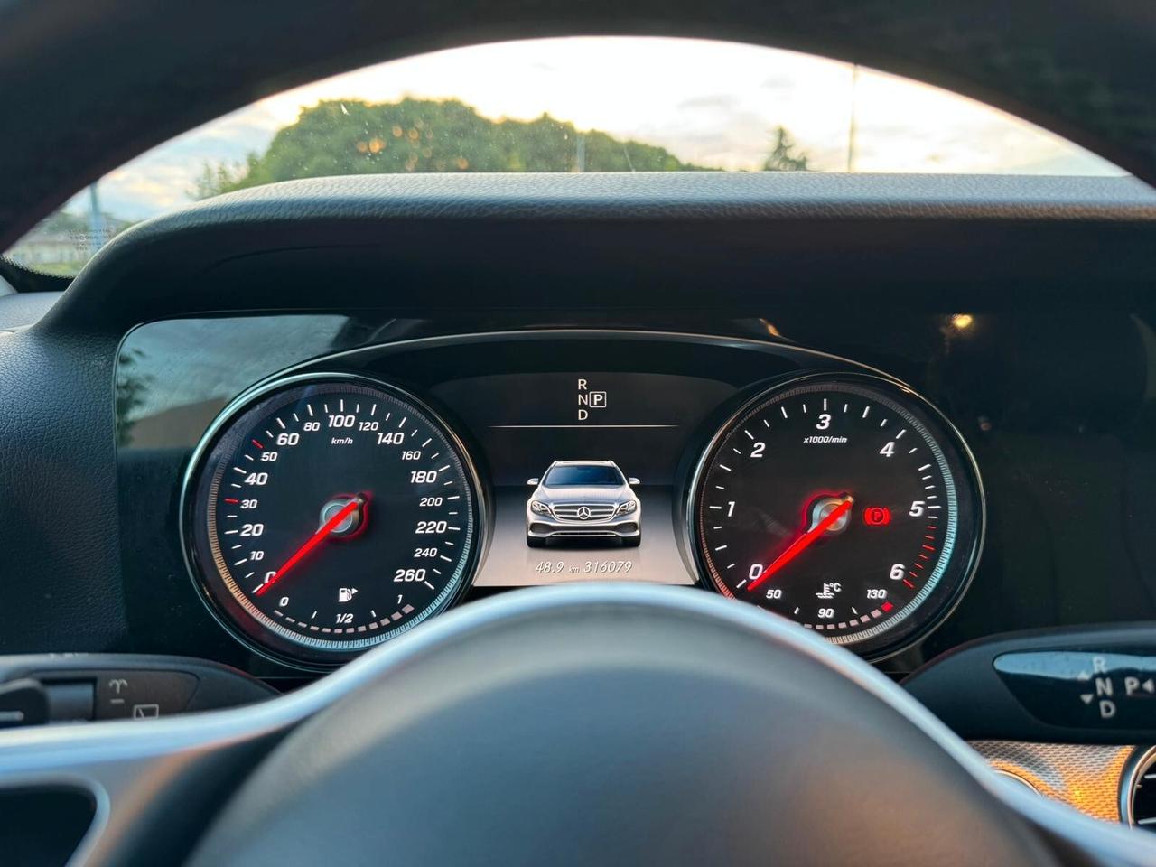 Mercedes-benz E 220 d S.W. Auto Business Sport