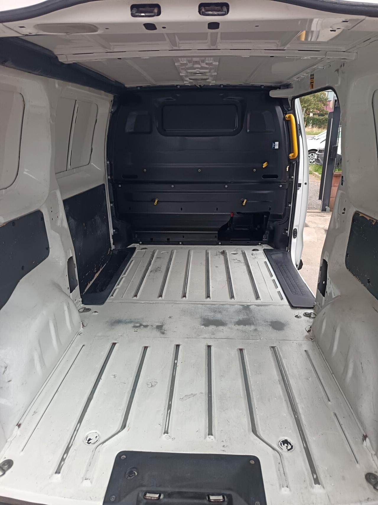 Vivaro 1.5 Diesel 120CV S&S PL-TN M Furgone Enjoy