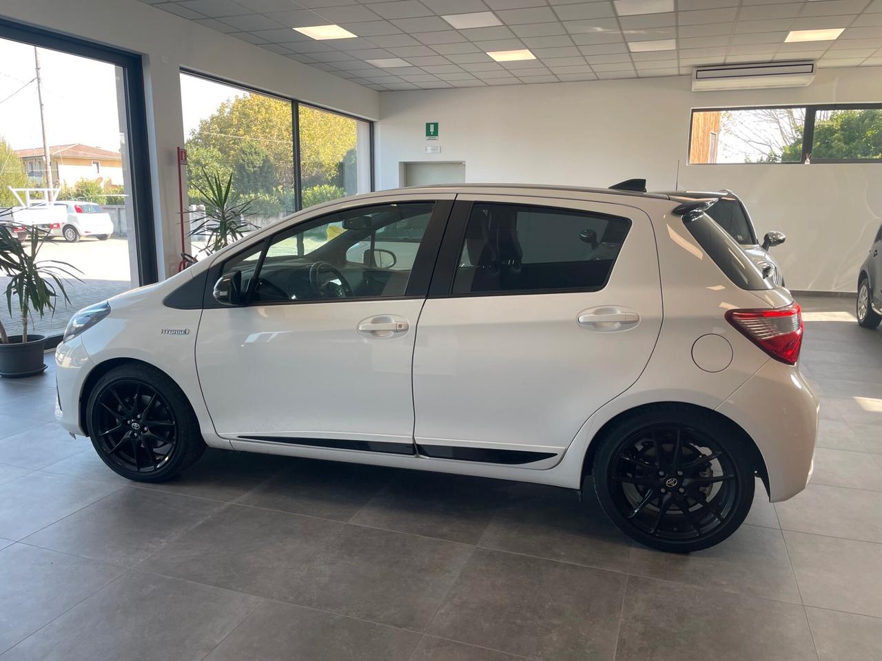 Toyota Yaris 1.5 Hybrid 5 porte GR-S